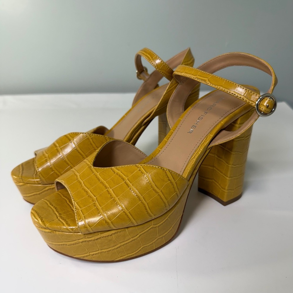 Marc Fisher Womens Dercy Yellow Croc Embossed Platform Block Heel Sandals 6.5